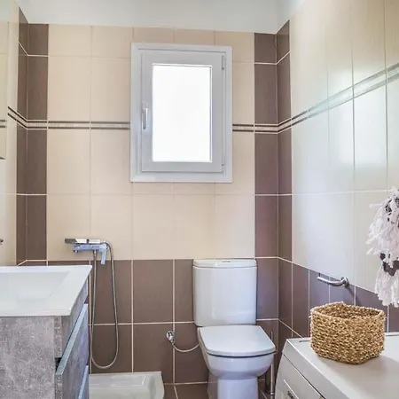 فيلة Sleeps 6 Pool Air Con Wifi Karavádhos